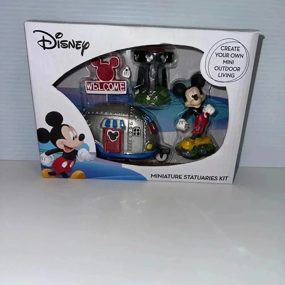 NEW! Disney Mickey Mouse Miniature Statuary Kit / Outdoor Living Camper - Picture 1 of 3